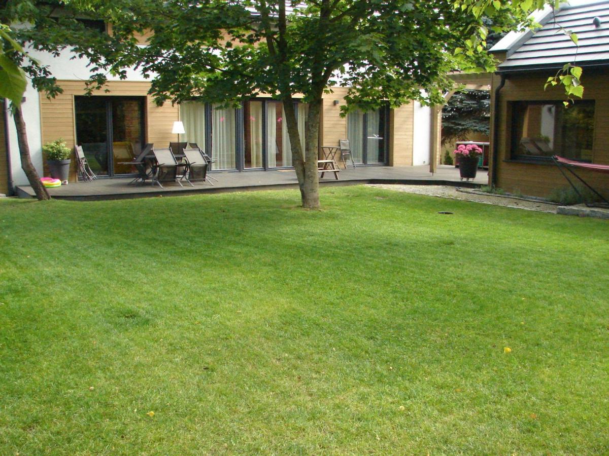 Wiselka Holiday House-1,2Km To The Beach; 5 Bedrooms, 3 Bahrooms; Fire Place. Private Sauna! Extérieur photo