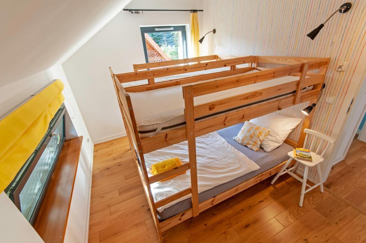 Wiselka Holiday House-1,2Km To The Beach; 5 Bedrooms, 3 Bahrooms; Fire Place. Private Sauna! Extérieur photo